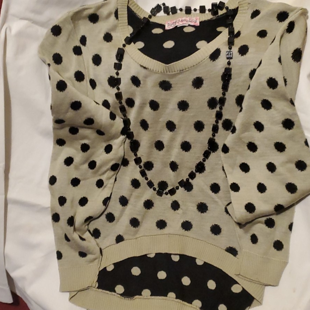 Womens Sweater - Picture 2 of 4